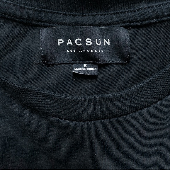 PacSun Men’s Small Embroidered Snake Rose Graphic Tee “Remember Me” Black - Picture 4 of 6